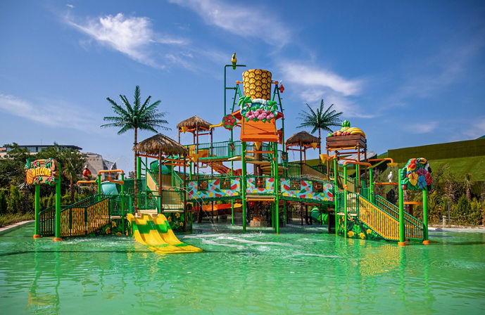 //www.jet2holidays.com/-/media/custom overview images/ayt/regnum carya jlo/waterpark/ayt_81482_regnum-carya_280126_08_custom-overview--689-x-448.jpeg